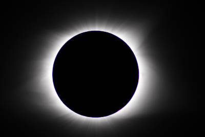 ././Physikkurs/ET_Optik/images/Total_eclipse_400px.jpg
